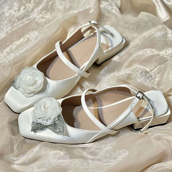 Old French Style Pink White Low Heel Sandals