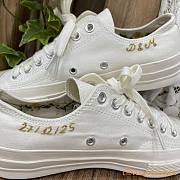 Embroidered Sneakers Wedding Flowers - 3